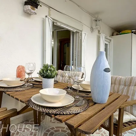 Διαμέρισμα Alaska *